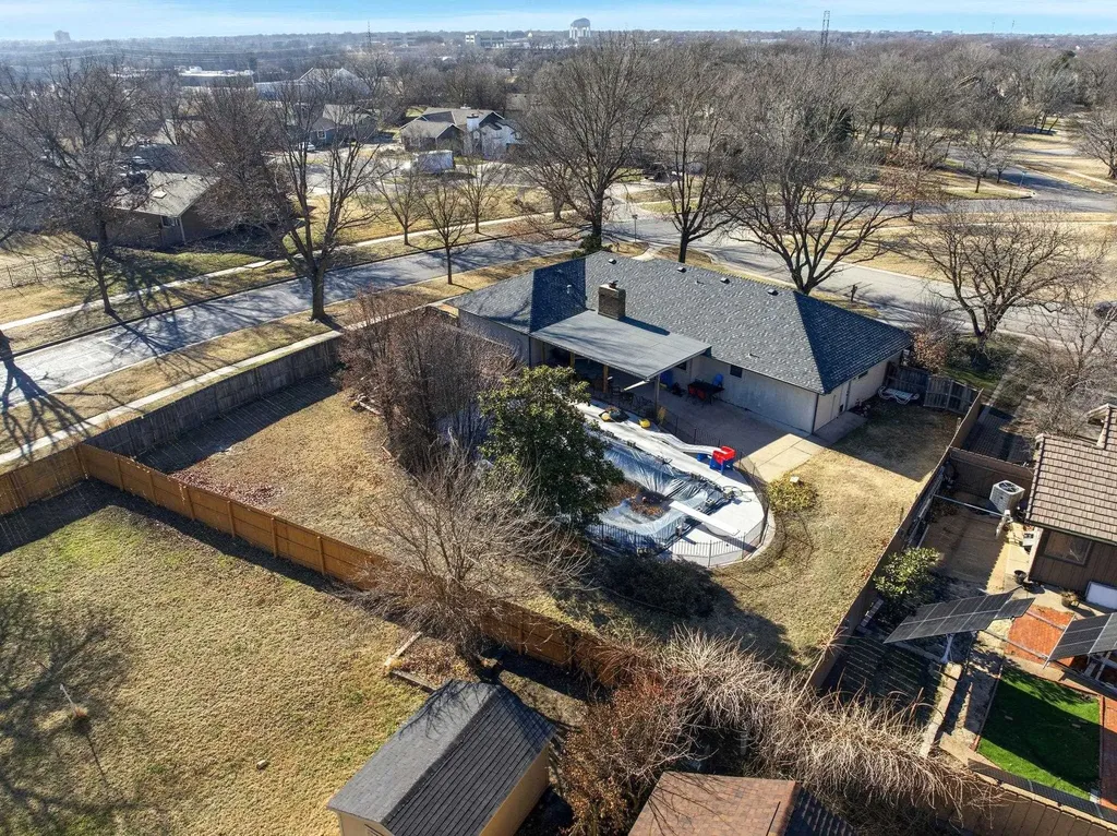 2306 N Addison Circle Wichita KS 67226