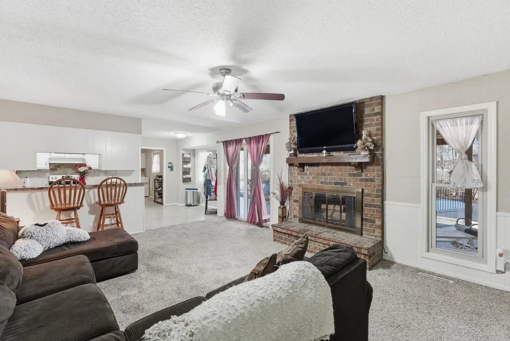 2306 N Addison Circle Wichita KS 67226