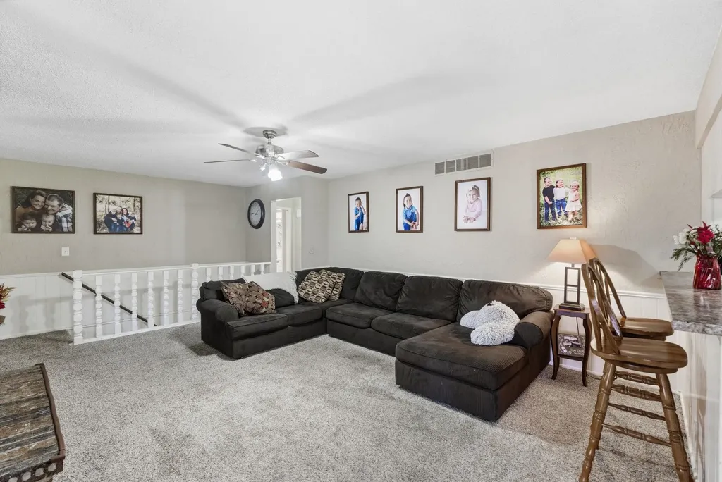 2306 N Addison Circle Wichita KS 67226