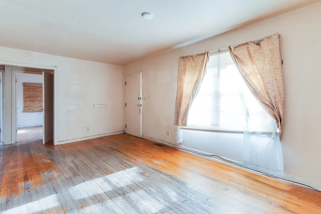 2418 E 8th Street N Wichita KS 67214