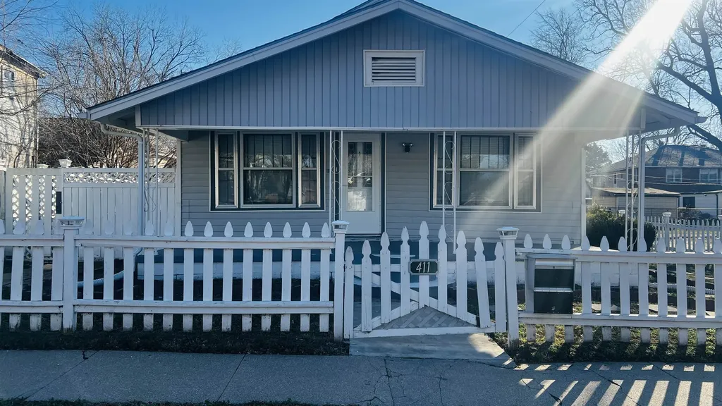 411 W Chestnut Arkansas City KS 67005