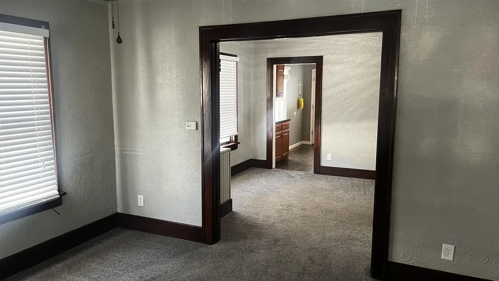 411 W Chestnut Arkansas City KS 67005