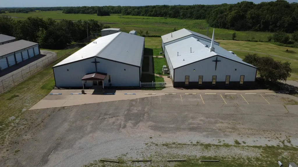 326 W Botkin Street Wellington KS 67152