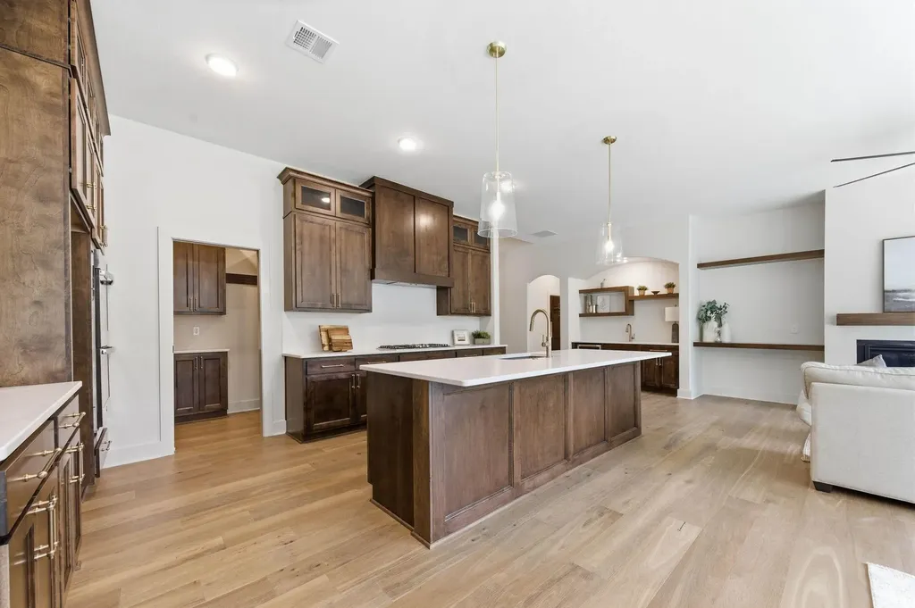 3 E Via Roma Street Wichita KS 67230