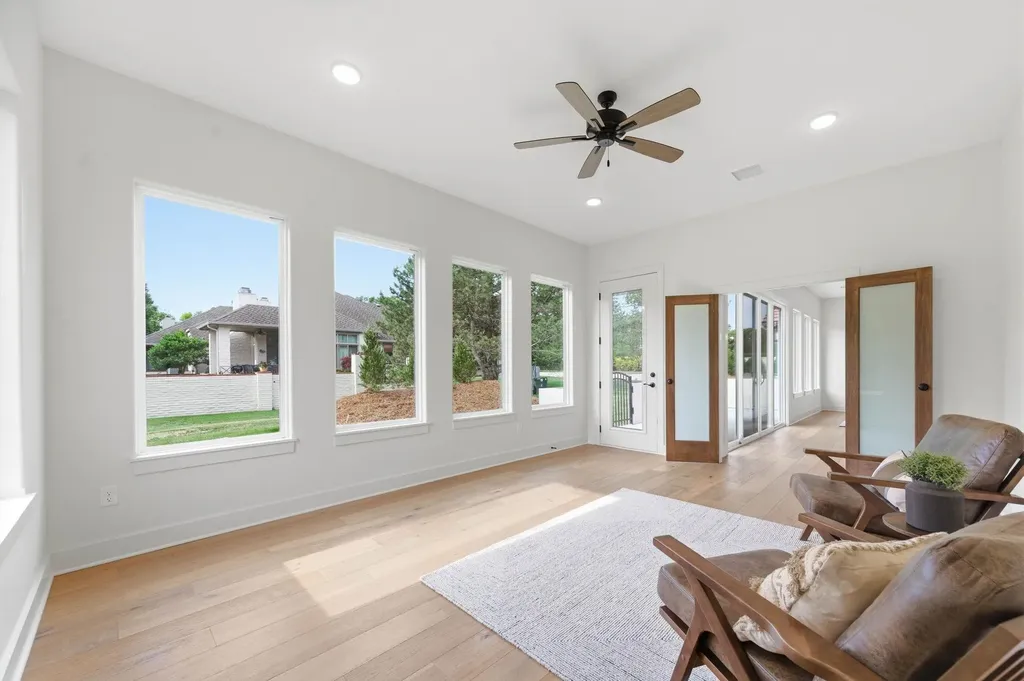 3 E Via Roma Street Wichita KS 67230