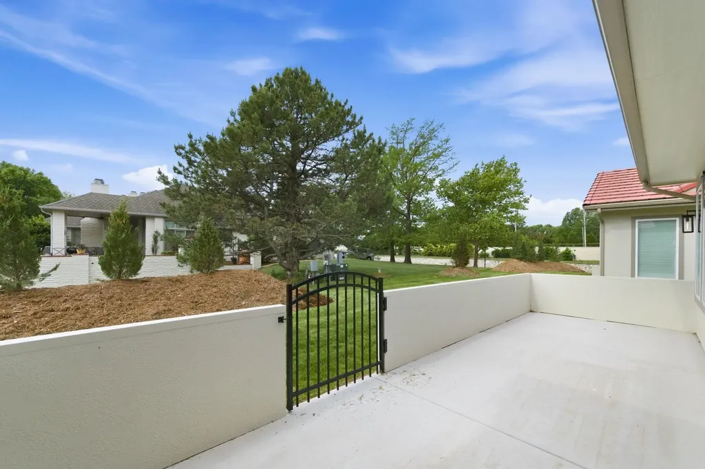 3 E Via Roma Street Wichita KS 67230