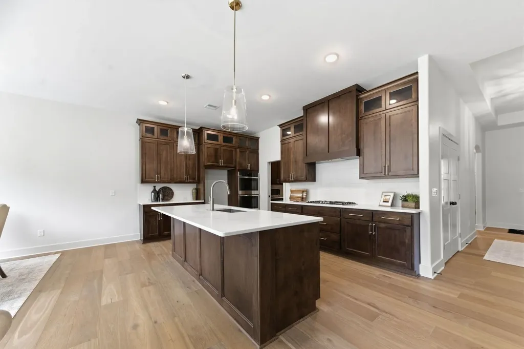 3 E Via Roma Street Wichita KS 67230