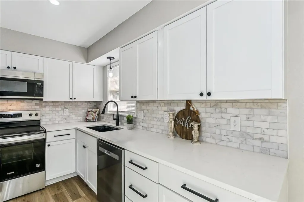 1470 S Hornecker Drive Wichita KS 67235