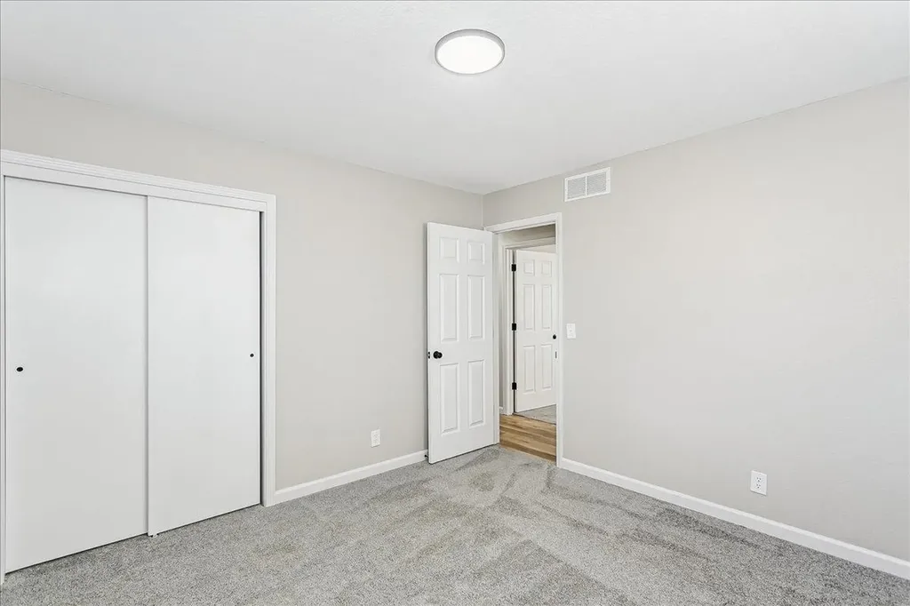 1470 S Hornecker Drive Wichita KS 67235