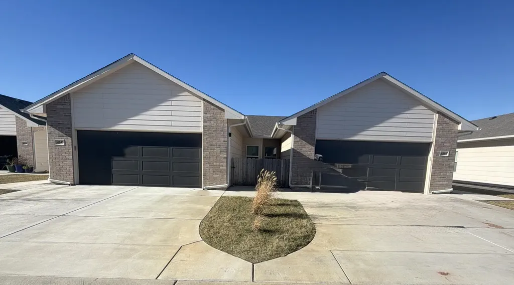 4537-4539 N Sandplum Street Wichita KS 67205