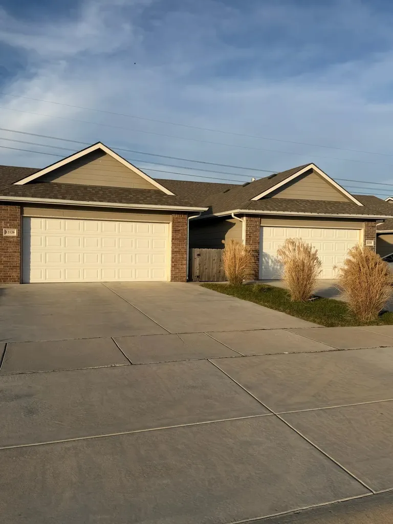 12118-12120 W 33rd Street N Wichita KS 67205