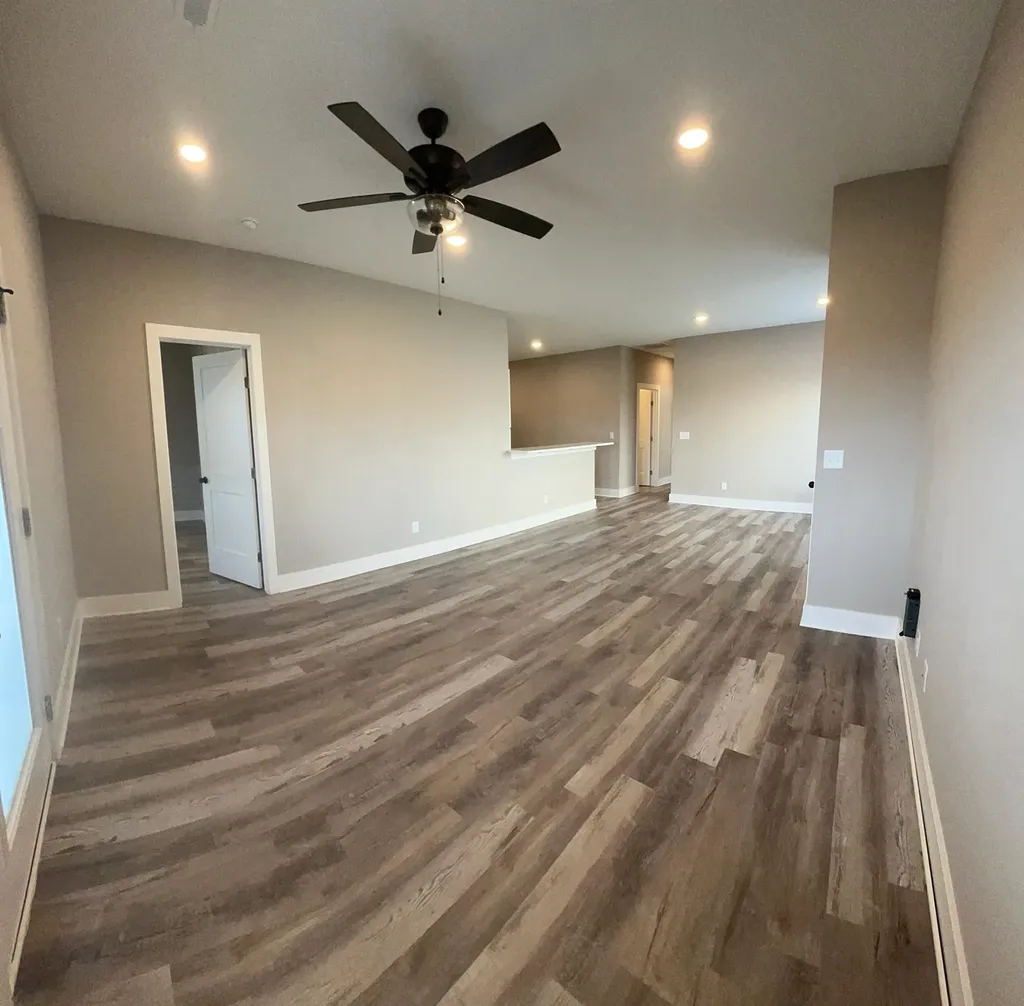 12118-12120 W 33rd Street N Wichita KS 67205