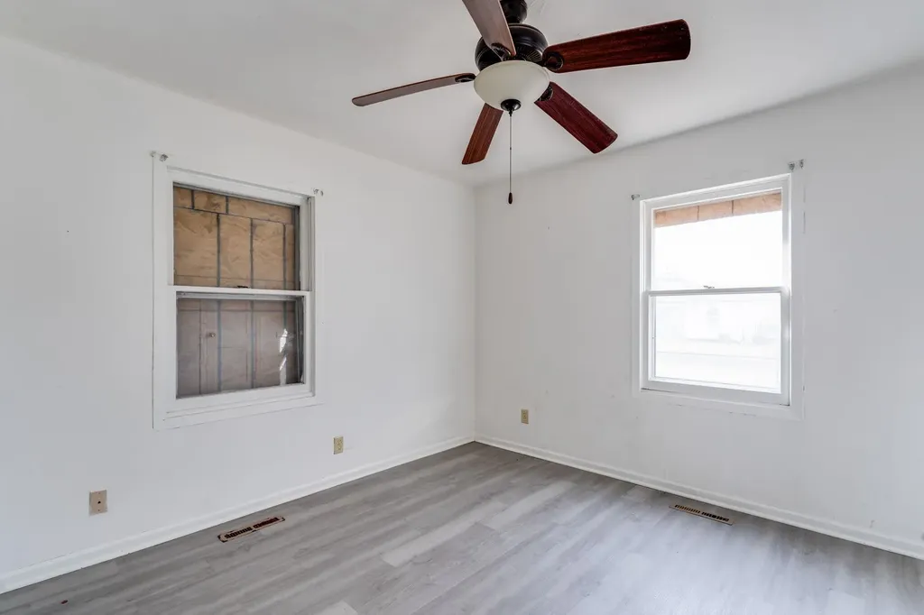 840 N Poplar Wichita KS 67214
