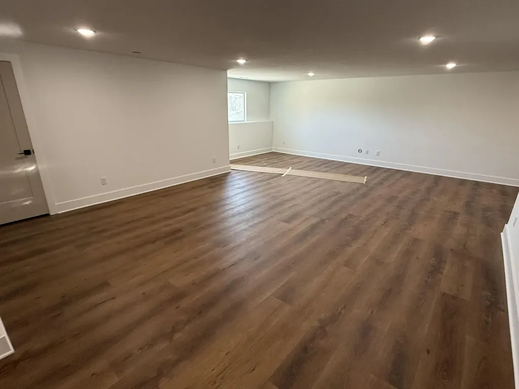 137 E Poplar Circle Goddard KS 67052