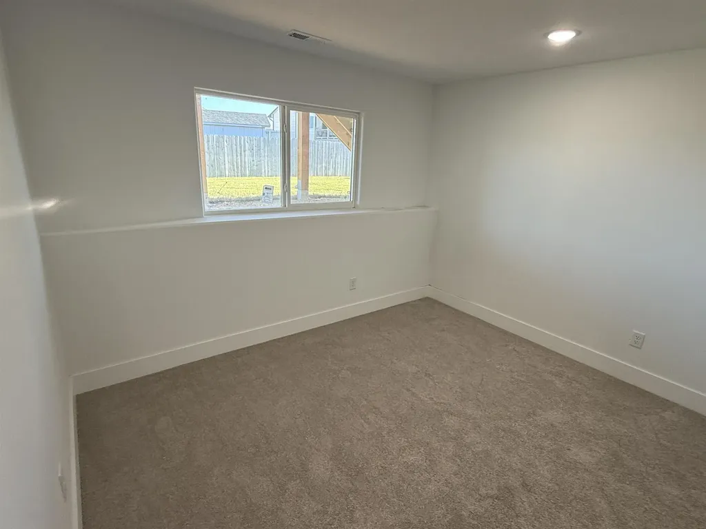 137 E Poplar Circle Goddard KS 67052