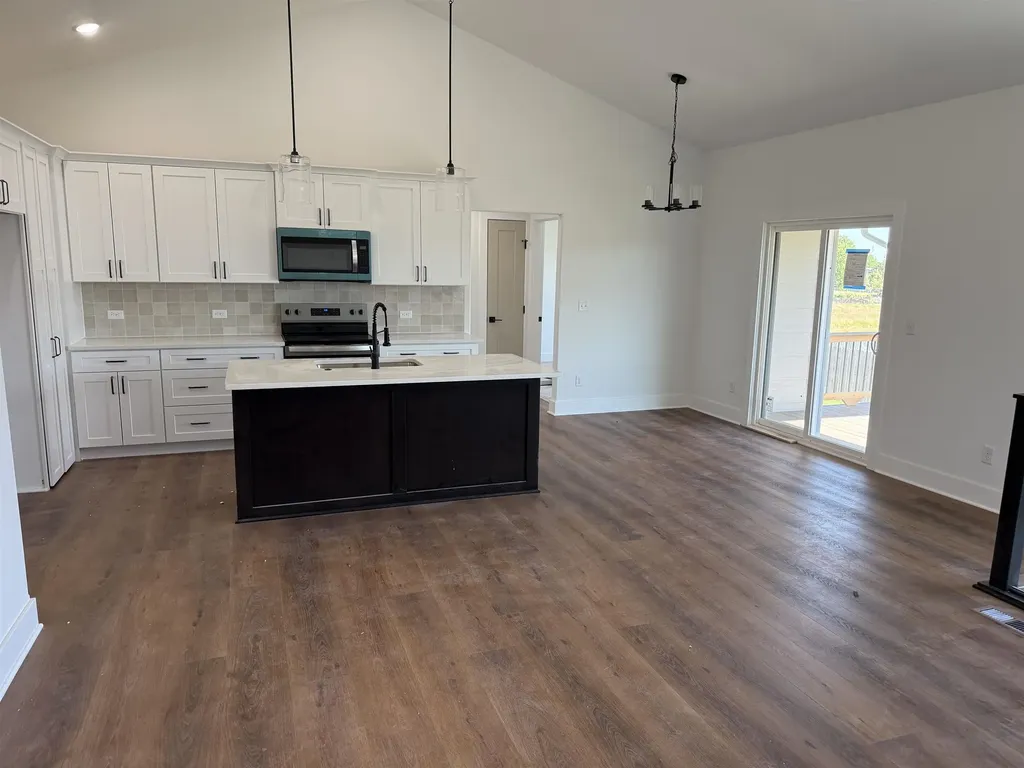137 E Poplar Circle Goddard KS 67052