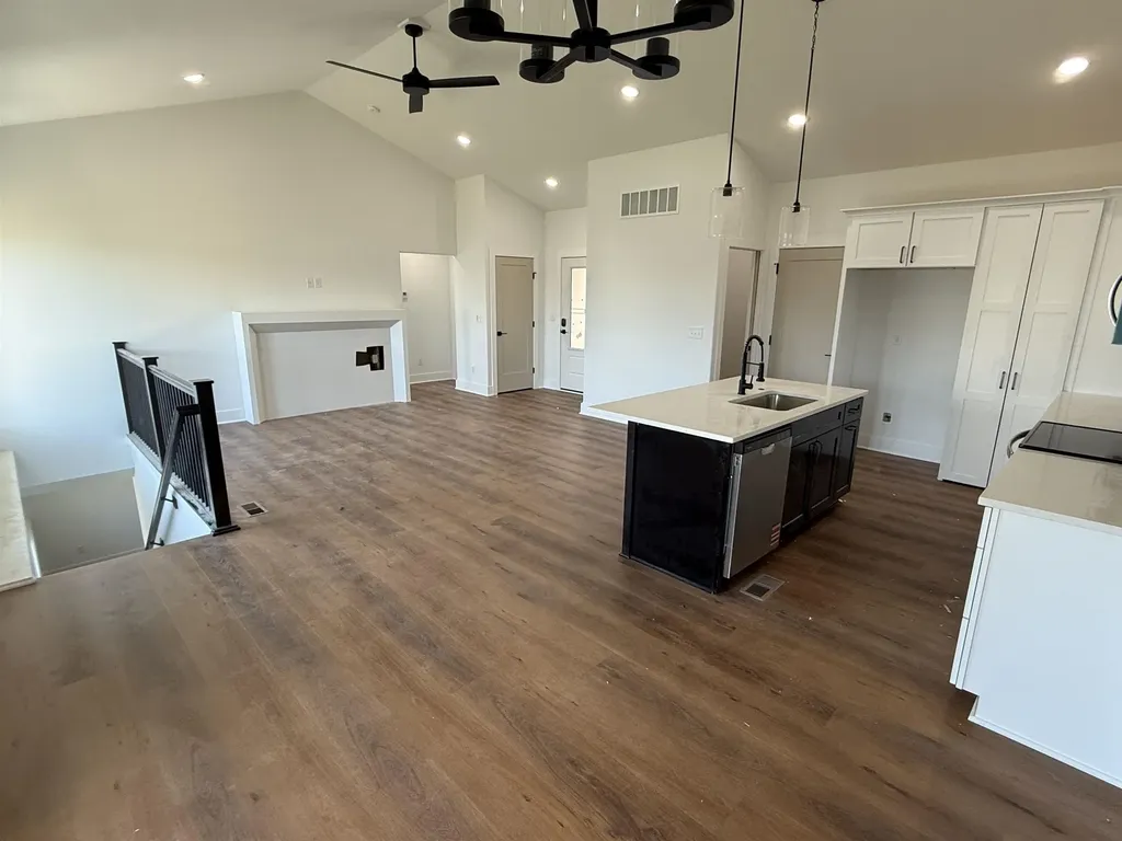 137 E Poplar Circle Goddard KS 67052