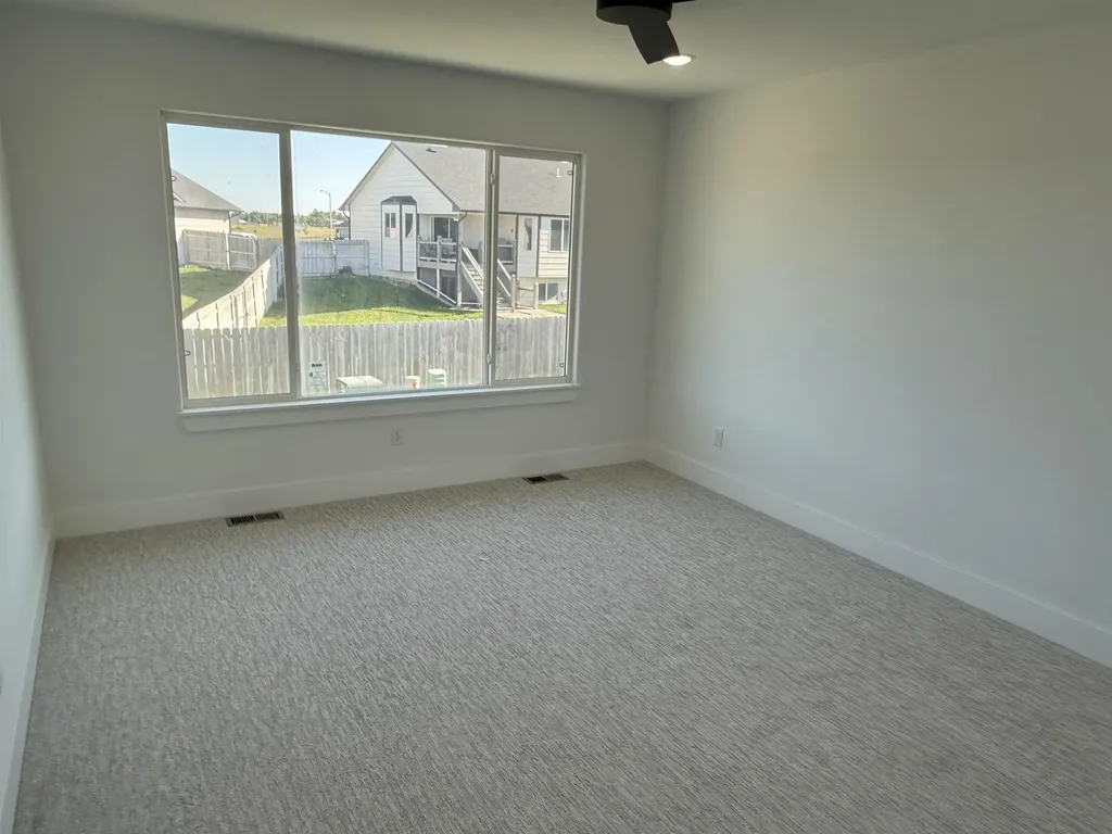 137 E Poplar Circle Goddard KS 67052