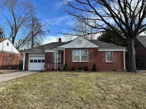 1622 Coolidge Wichita KS 67203