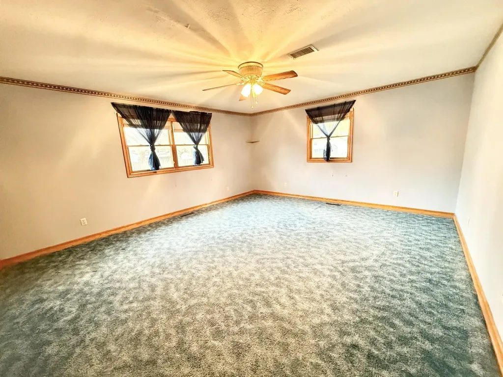 3235 S Gordon Avenue Wichita KS 67217