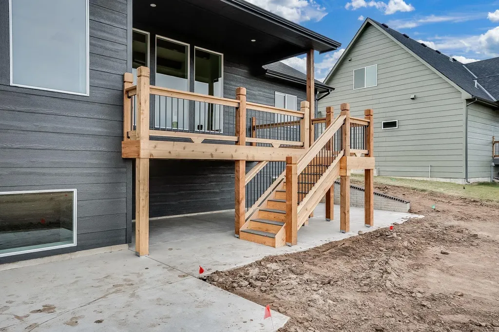 112 S Wellcrest Court Wichita KS 67052