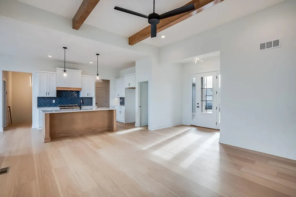 112 S Wellcrest Court Wichita KS 67052