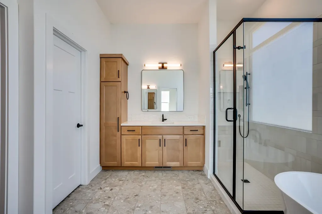 284 S Wellcrest Court Wichita KS 67052