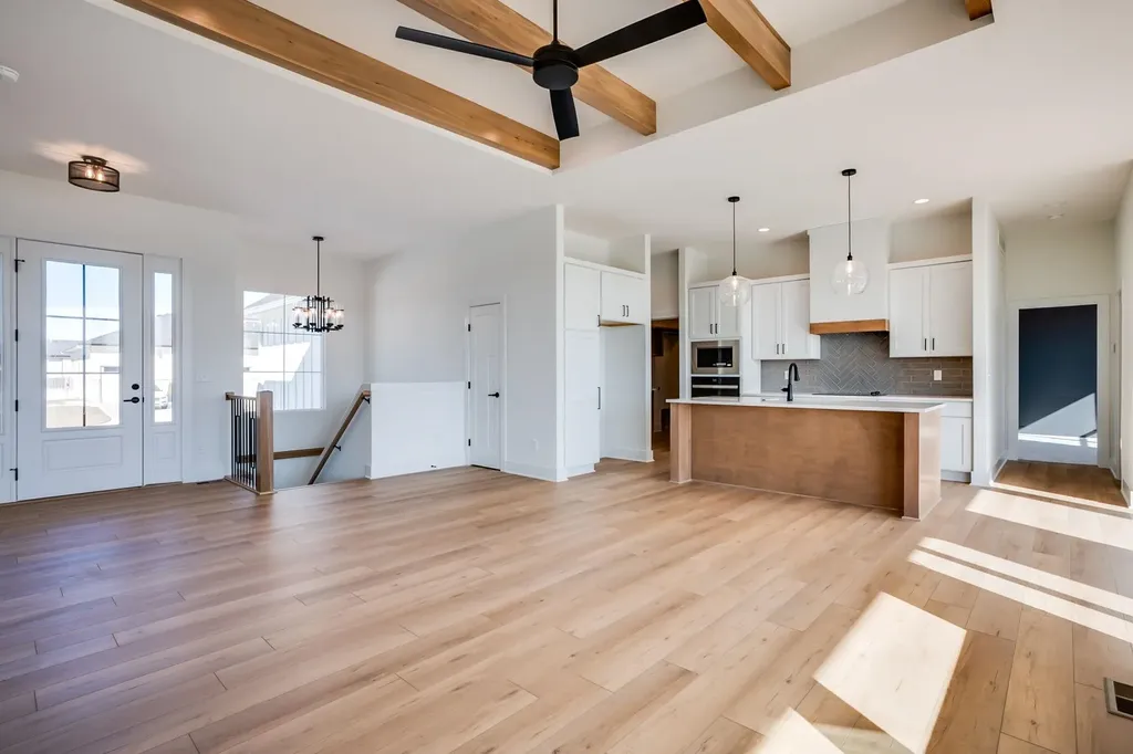 284 S Wellcrest Court Wichita KS 67052
