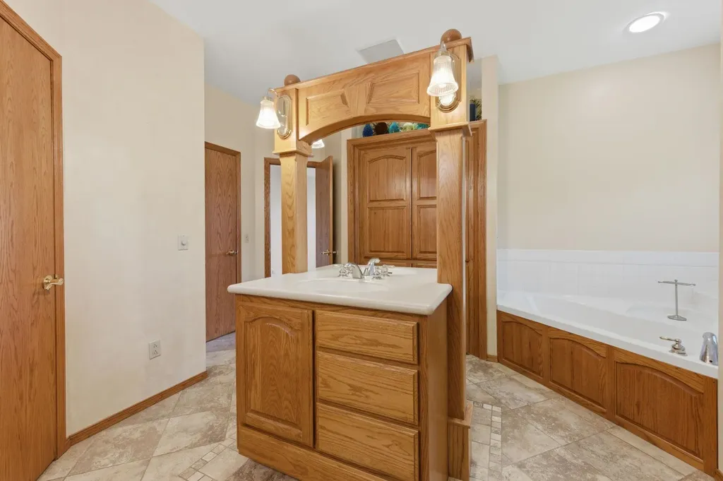 432 N Washington Street Cheney KS 67025