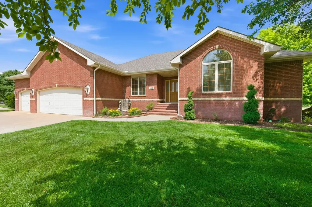 432 N Washington Street Cheney KS 67025