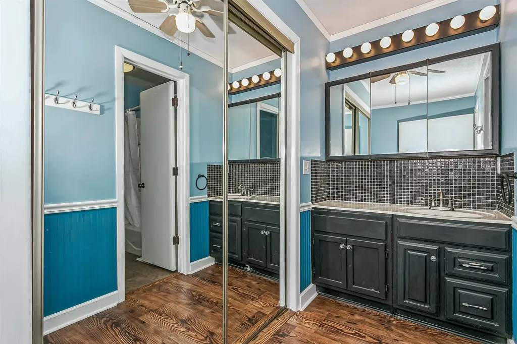 8325 E Harry Street Wichita KS 67207