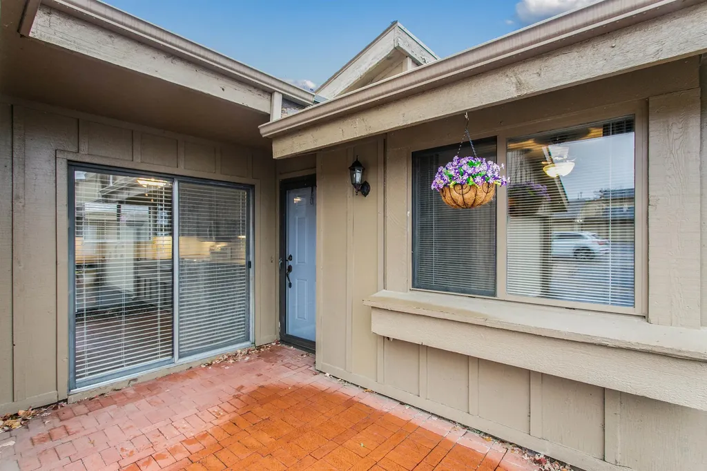 8325 E Harry Street Wichita KS 67207