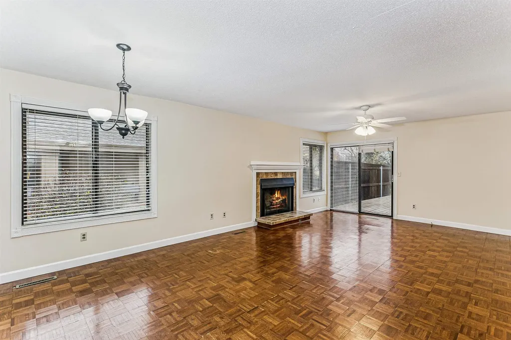 8325 E Harry Street Wichita KS 67207