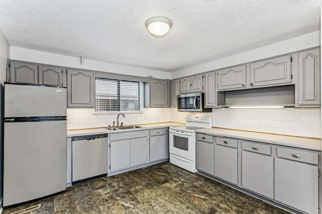 8325 E Harry Street Wichita KS 67207