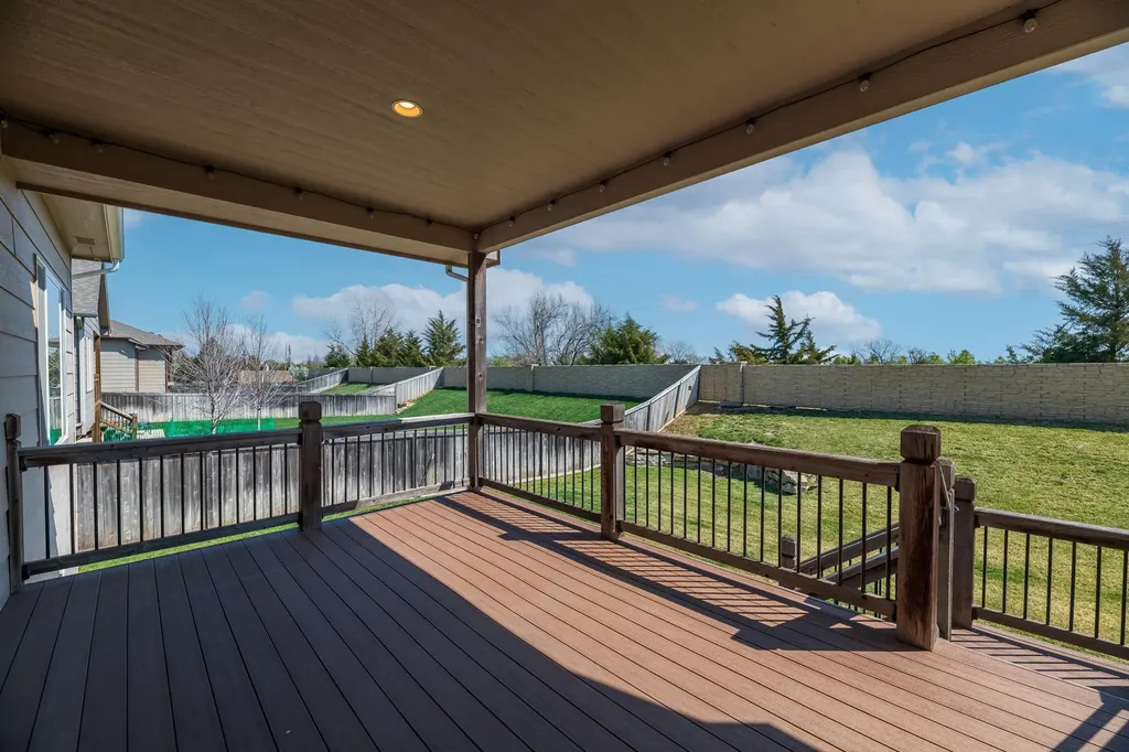 1836 N Split Rail Wichita KS 67230