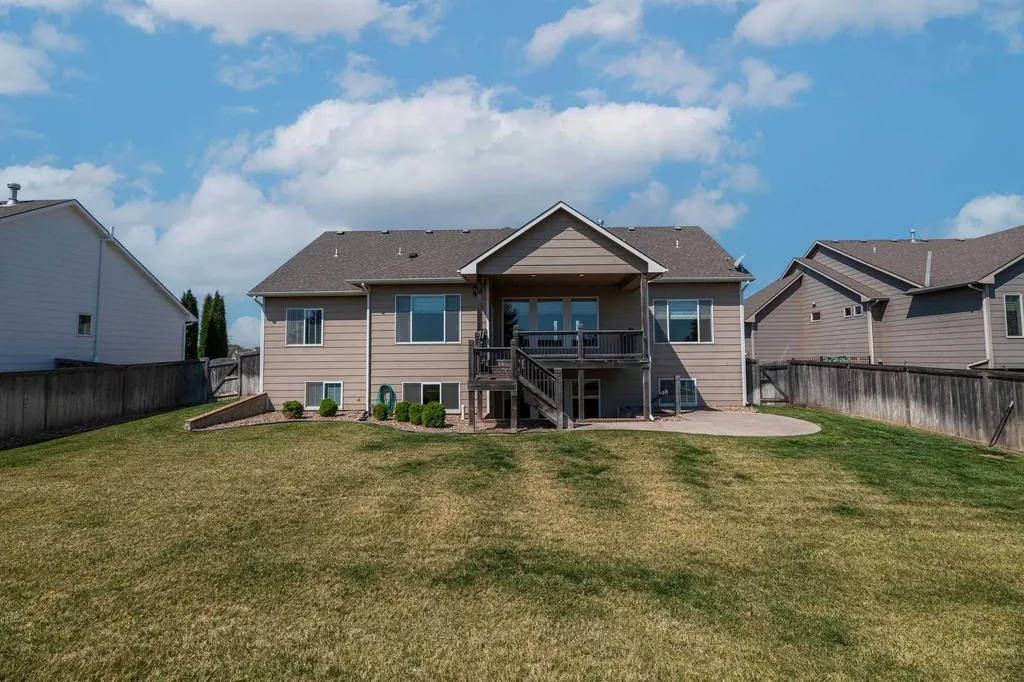 1836 N Split Rail Wichita KS 67230
