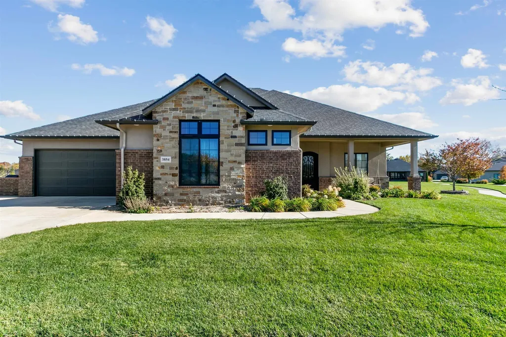3854 N Red Fox Circle Maize KS 67101