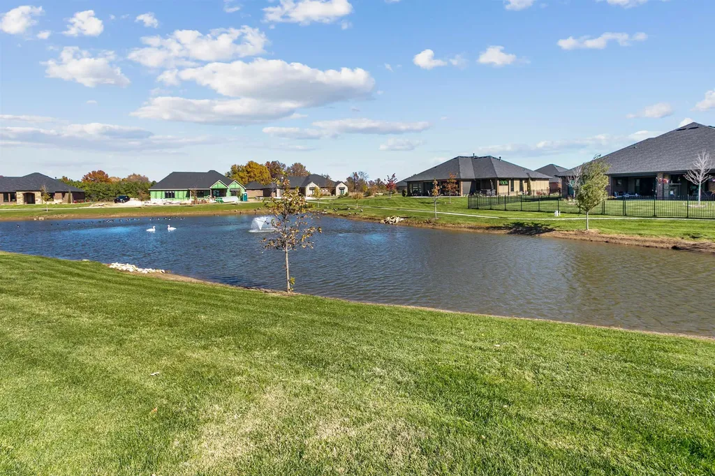 3854 N Red Fox Circle Maize KS 67101