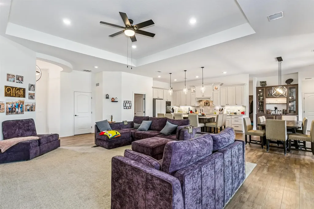 3854 N Red Fox Circle Maize KS 67101