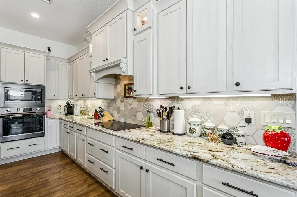 3854 N Red Fox Circle Maize KS 67101