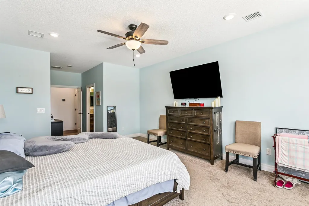 3854 N Red Fox Circle Maize KS 67101