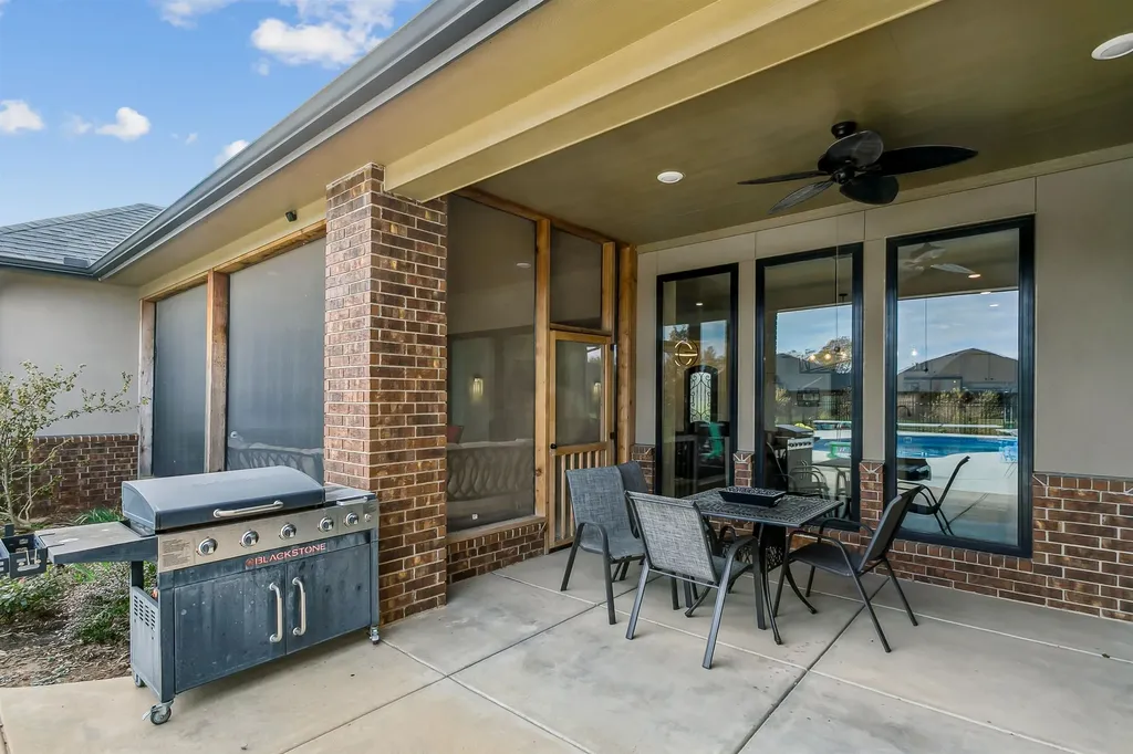 3854 N Red Fox Circle Maize KS 67101