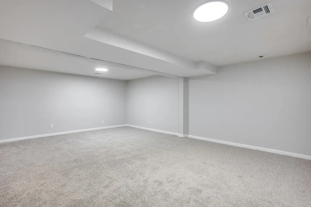 354 Apple Lane Haysville KS 67060