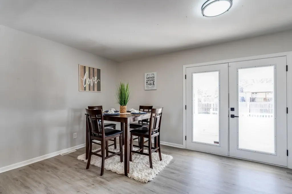 354 Apple Lane Haysville KS 67060