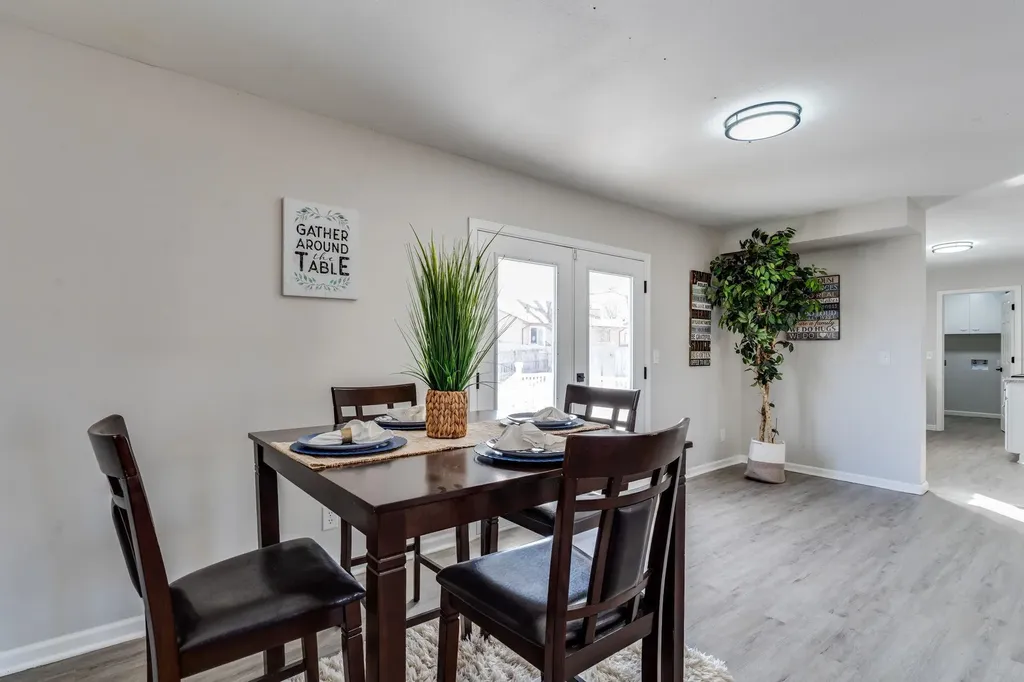 354 Apple Lane Haysville KS 67060