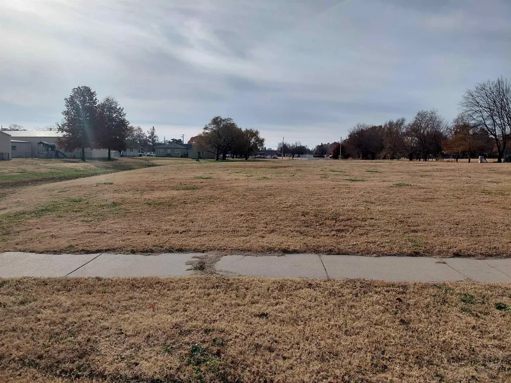 1001 Myles Drive Wellington KS 67152