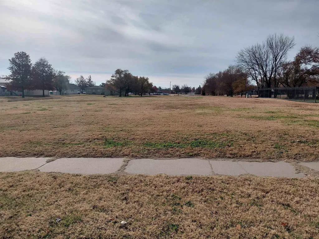 1001 Myles Drive Wellington KS 67152