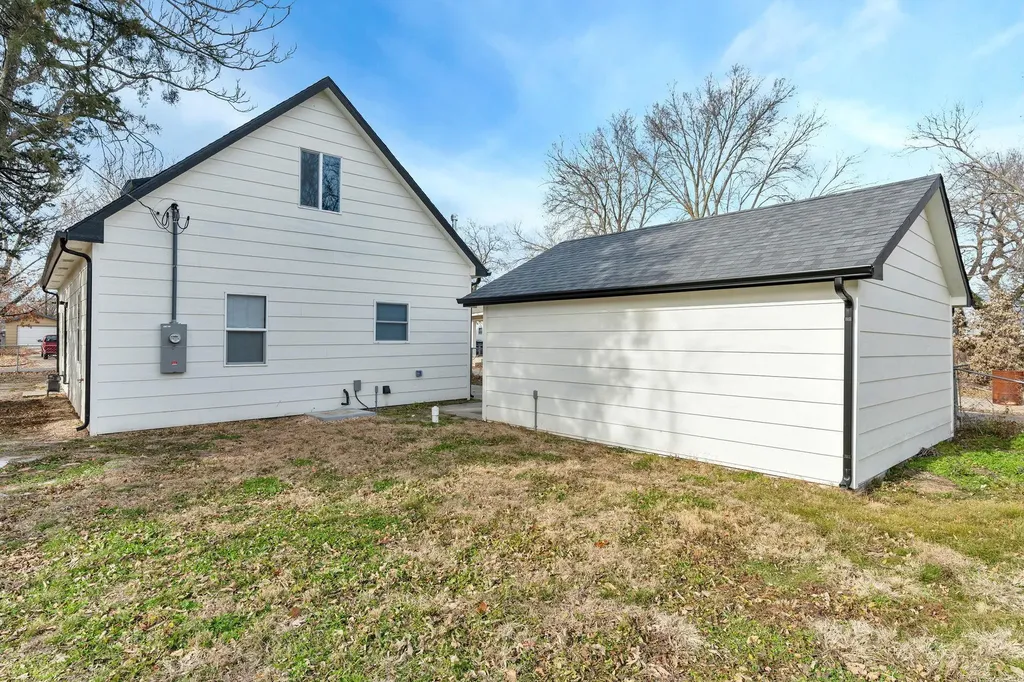 306 N Edwards Wichita KS 67203