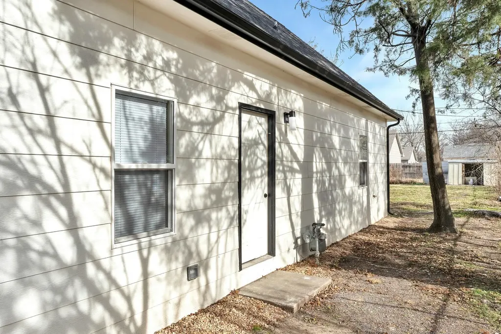 306 N Edwards Wichita KS 67203