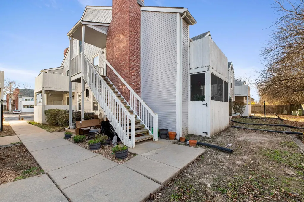 1717 S Cypress Street Wichita KS 67207